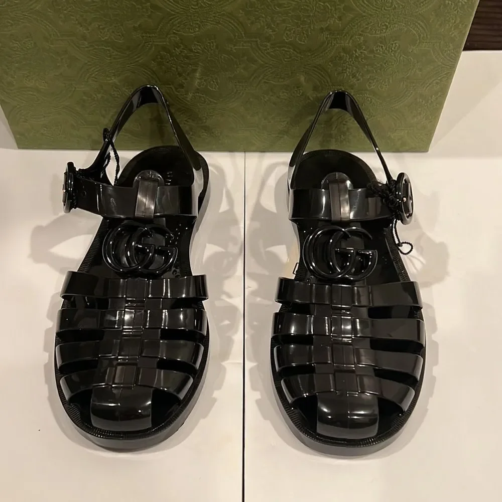 Brand new Gucci rubber sandals with box
